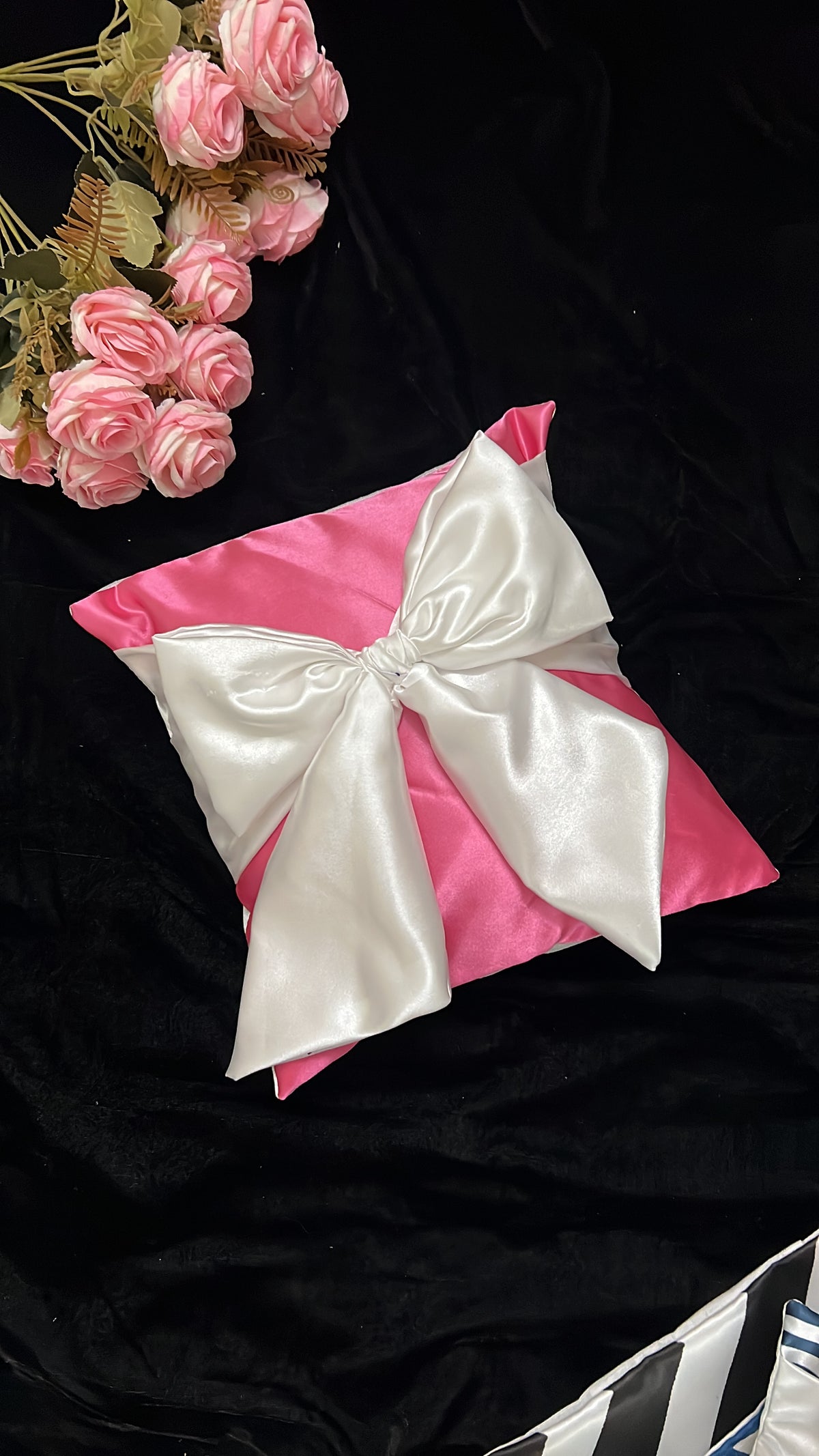 Adorable Cushion With Bow - Pink